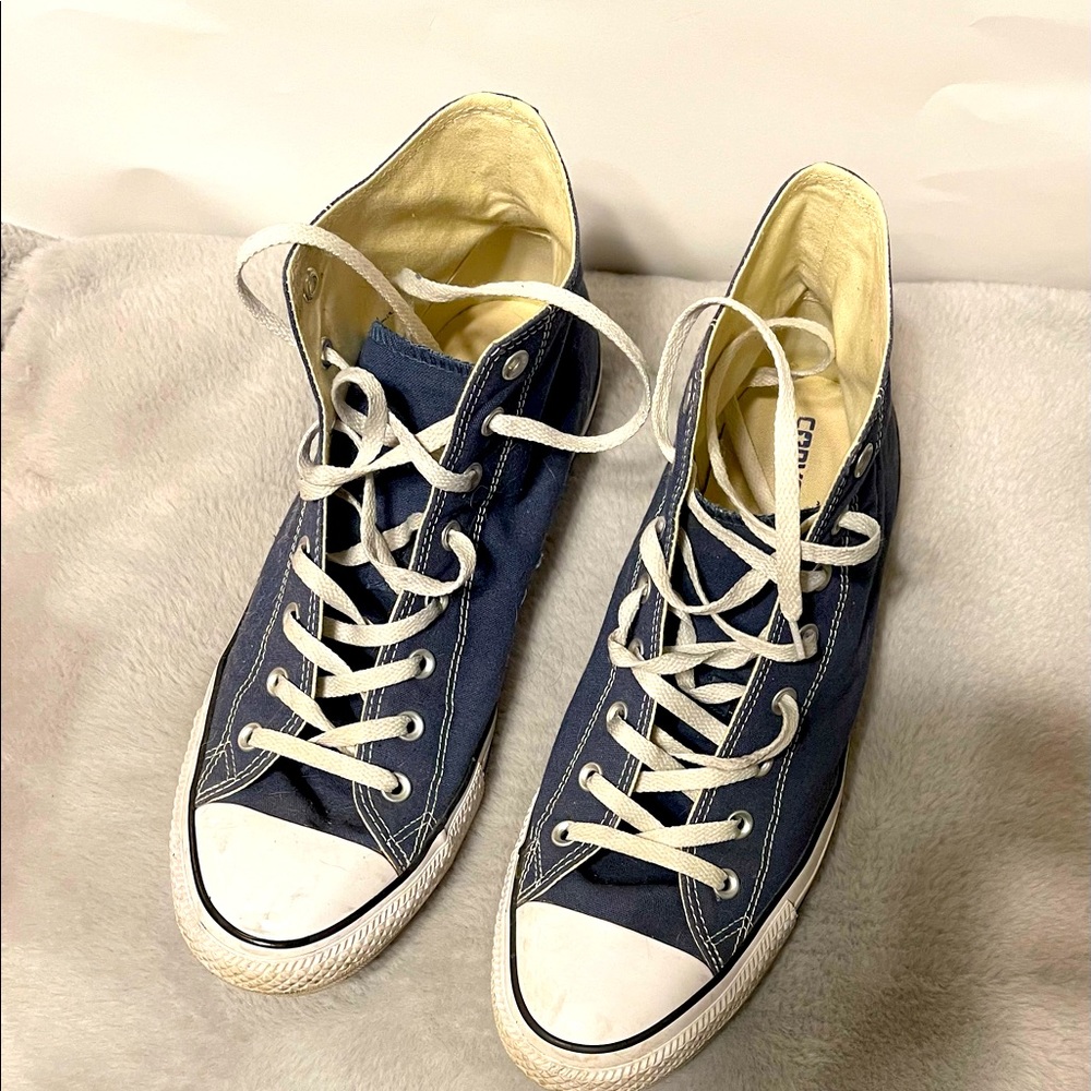 Gently worn men’s navy Converse